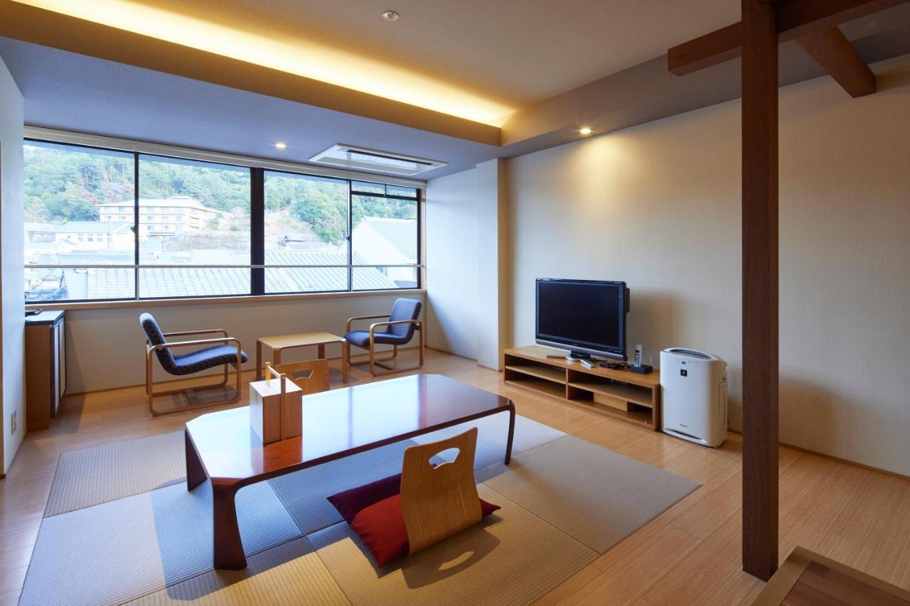 Itsukushima Iroha Hotell Hatsukaichi Exteriör bild