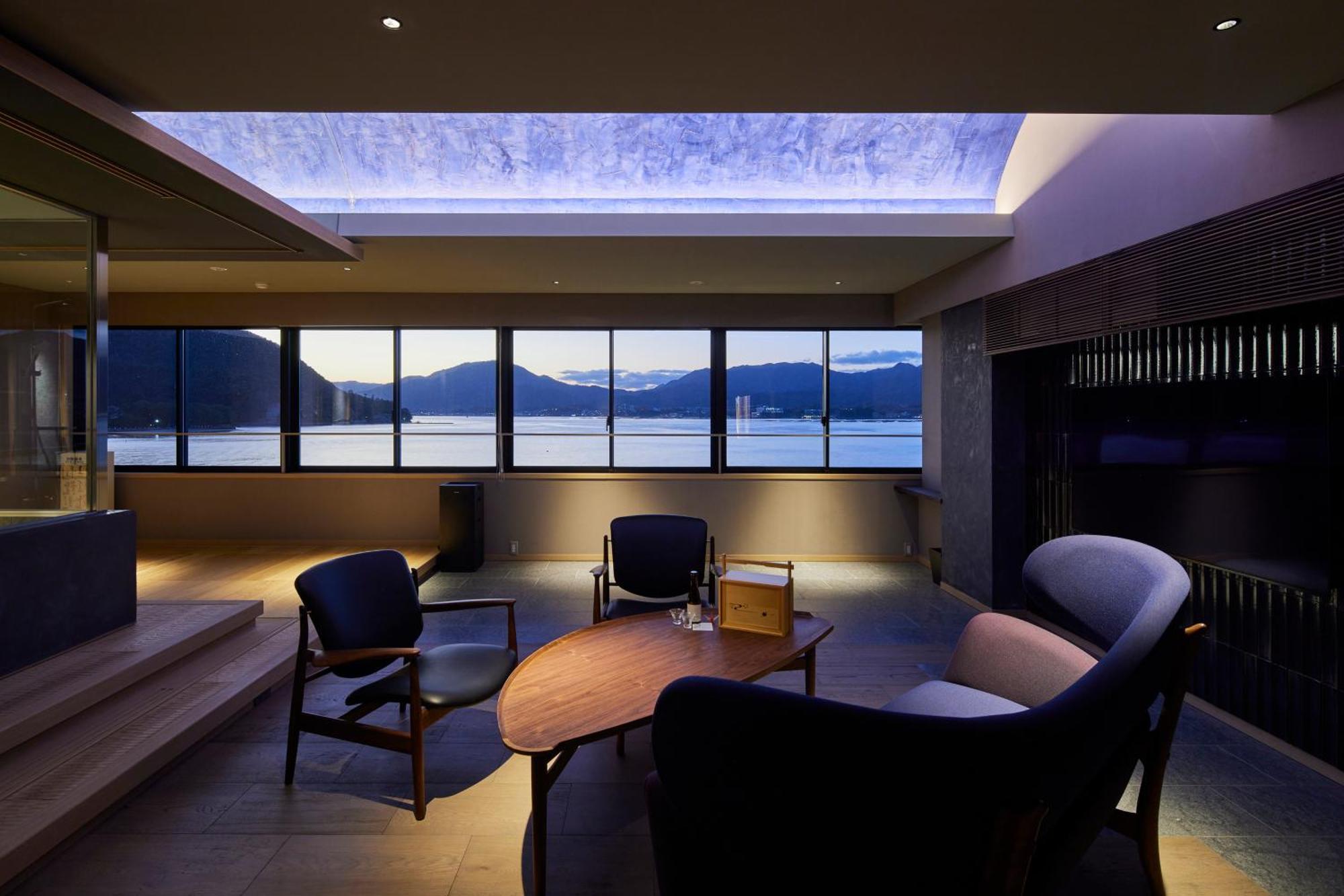 Itsukushima Iroha Hotell Hatsukaichi Exteriör bild