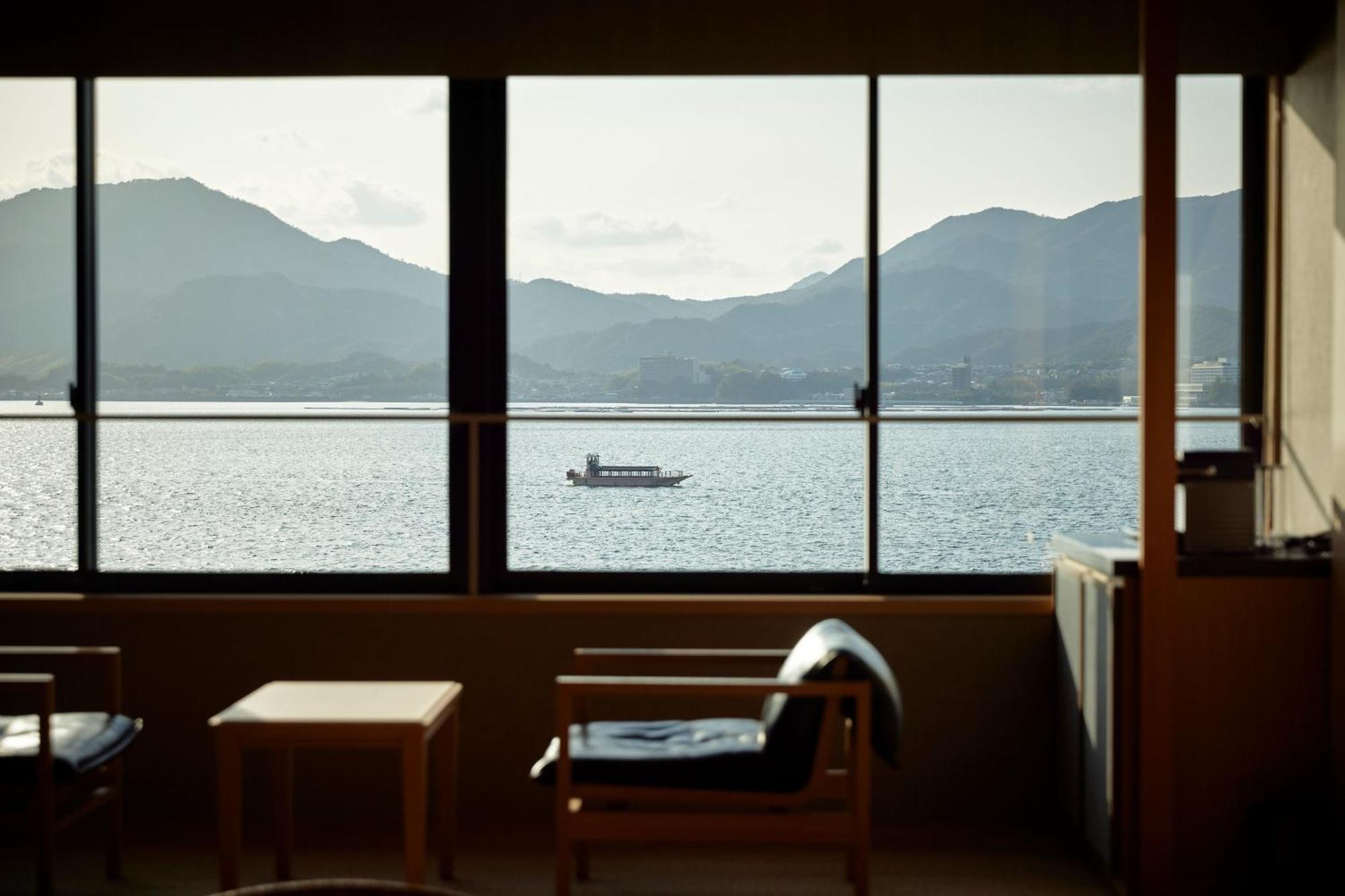 Itsukushima Iroha Hotell Hatsukaichi Exteriör bild