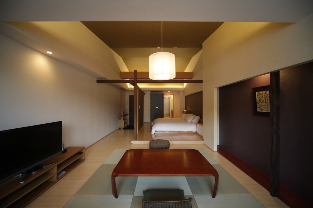 Itsukushima Iroha Hotell Hatsukaichi Exteriör bild